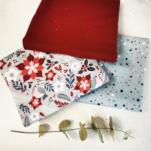 Stoffpaket French Terry "Winterblumen" 70cm, French Terry weinrot 50cm, Jersey "Snowflakes" 50cm